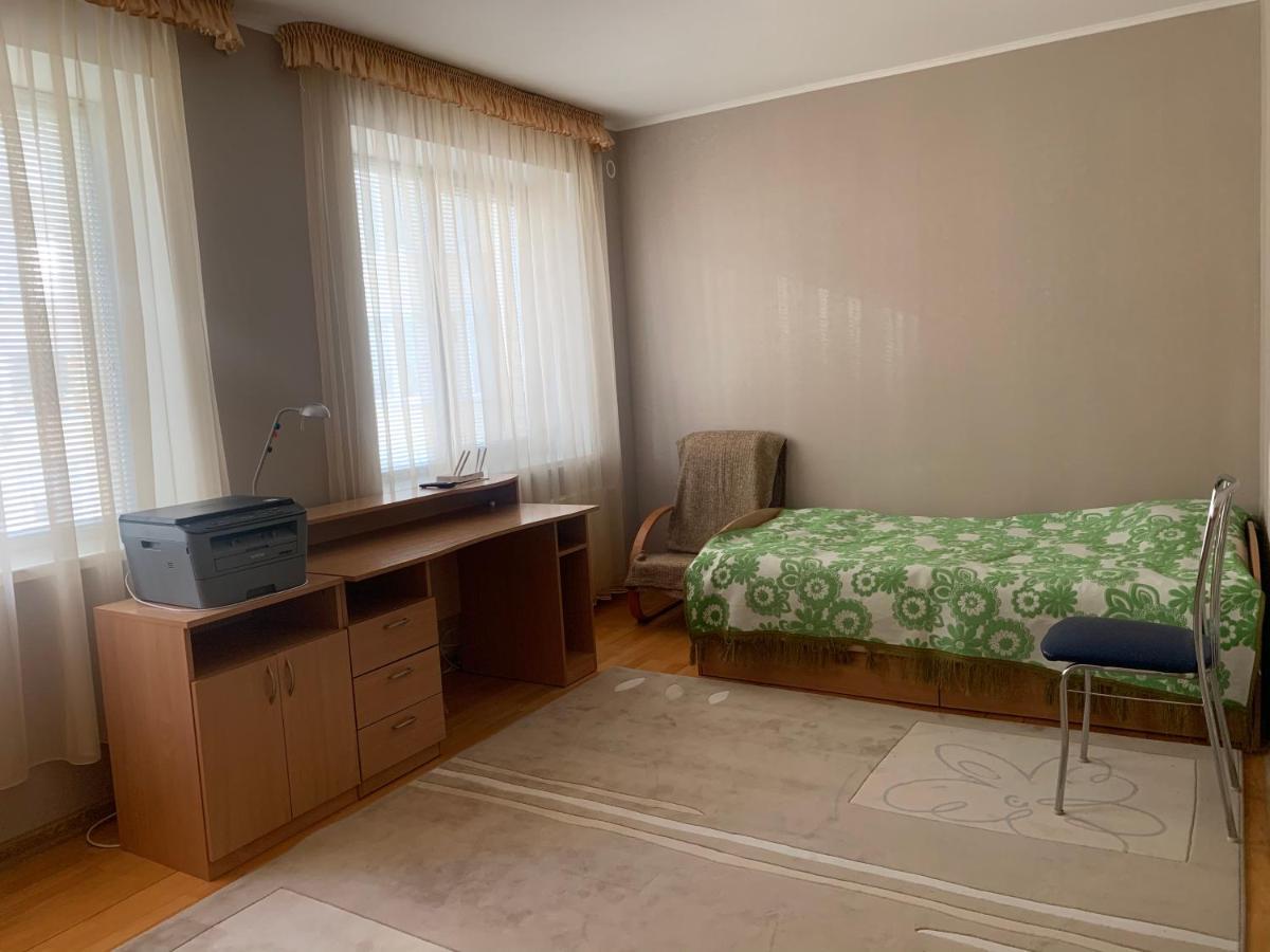 Bright Room Near International Exhibition Centre Kyiv Exterior photo